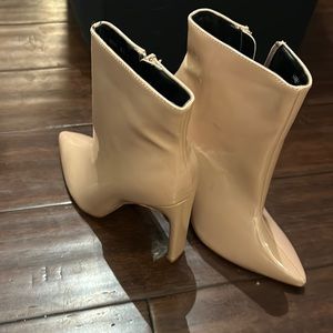 Light pink boots6.5